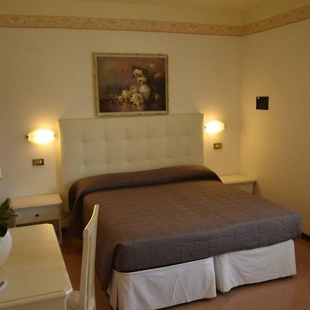 Hotel Marilu Eraclea Mare Exteriér fotografie