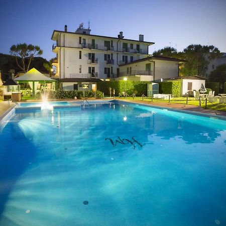 Hotel Marilu Eraclea Mare Exteriér fotografie