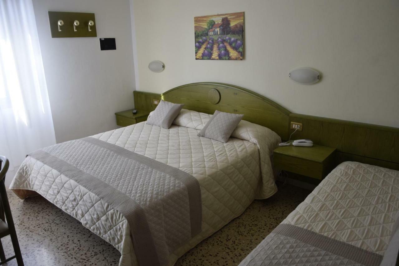 Hotel Marilu Eraclea Mare Exteriér fotografie